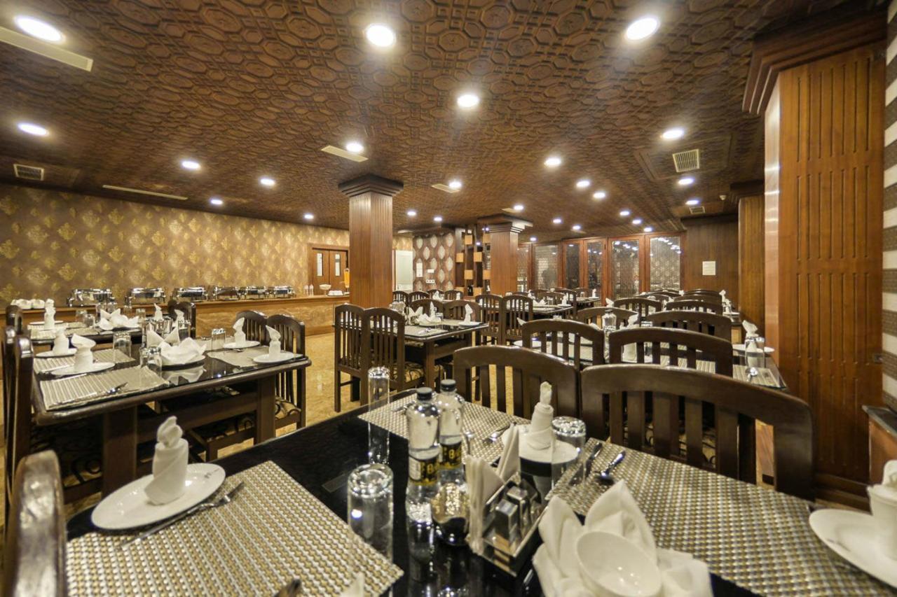 The Grand Kaisar Hotell Srīnagar Eksteriør bilde