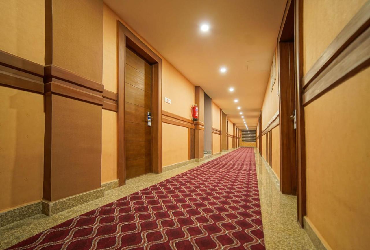 The Grand Kaisar Hotell Srīnagar Eksteriør bilde