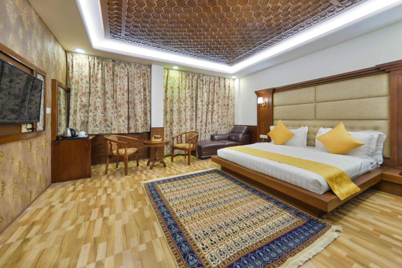 The Grand Kaisar Hotell Srīnagar Eksteriør bilde