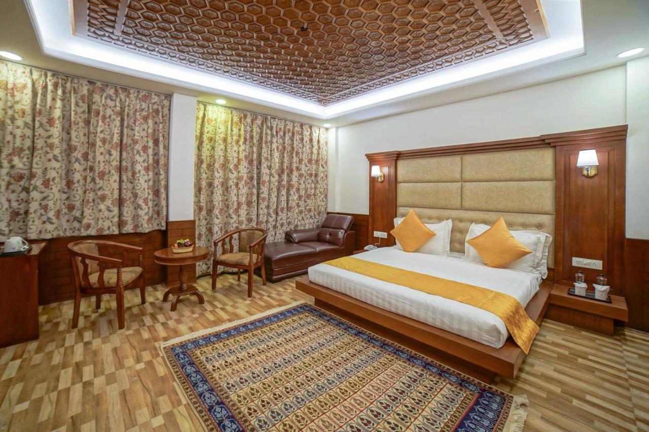 The Grand Kaisar Hotell Srīnagar Eksteriør bilde
