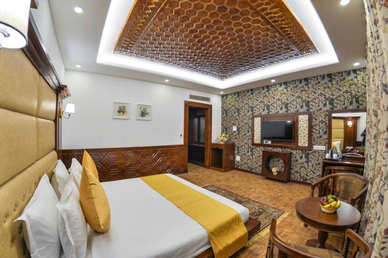 The Grand Kaisar Hotell Srīnagar Eksteriør bilde